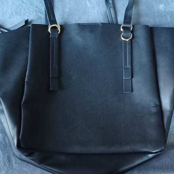 Nine West black leather city traveler shoulder bag - Picture 2 of 3